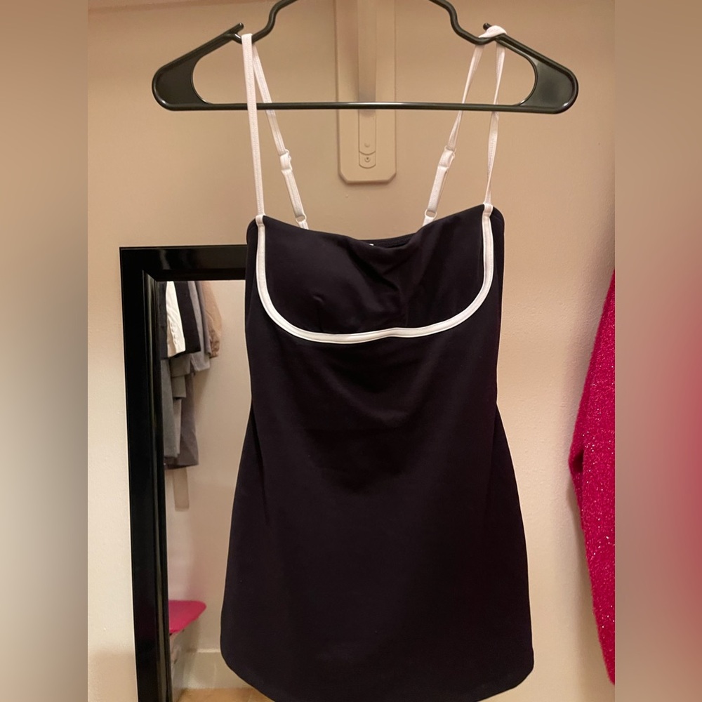 Beautiful Alo yoga airbrush streamlined  new dress .
